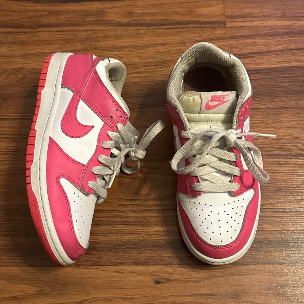 Nike Dunk Low “Laser Fuschia” GS Sneakers, Size: 5Y - Picture 3 of 12